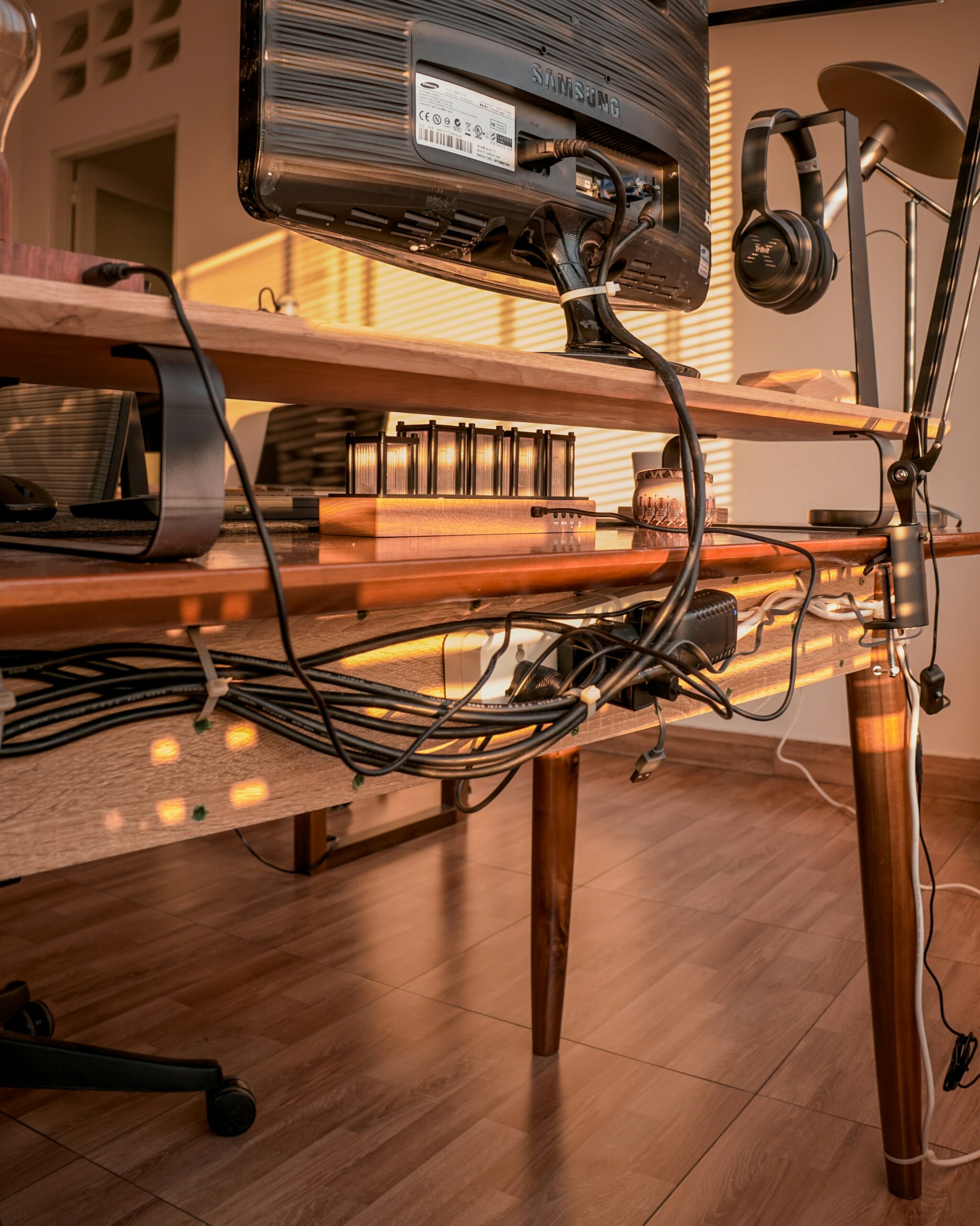 Diagnosing Network Bottlenecks in Home and Office Setups